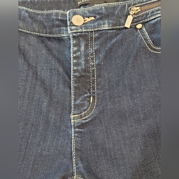 Black Label by Chico's Dark Wash Ankle Jeans Zipper Detail - Size 00 / XS / 2 - Picture 4 of 13